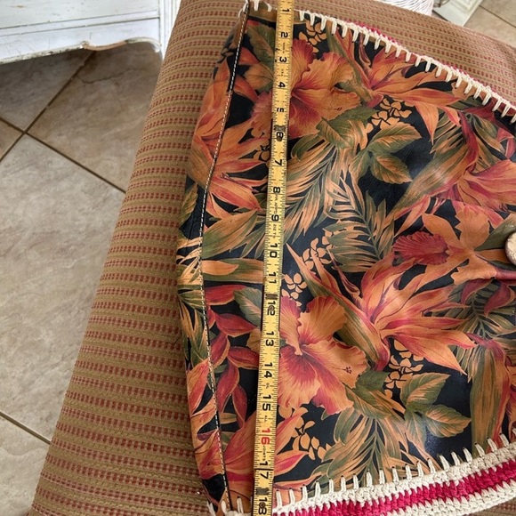 💕💕SALE priced💕💕Patricia Nash CubanTropical Gerona Resort leather bag. - Picture 5 of 8